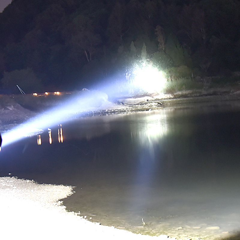 SST40 LED Flashlight Type-C US - đánh giá và giá Edc (Every Day Carry